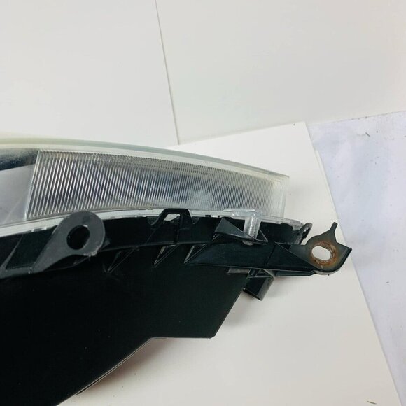 2011 2012 2013 2014 - 2019 Toyota Sienna Driver Left Side Headlight Halogen OEM - Picture 9 of 12